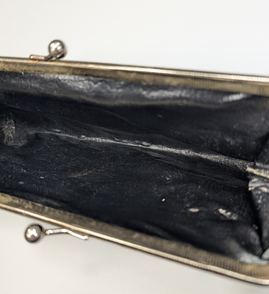 Vintage (50s?) Black Tapestry Clutch W Kiss Lock & Vinyl Interior. 11"X5.5" - Picture 5 of 16